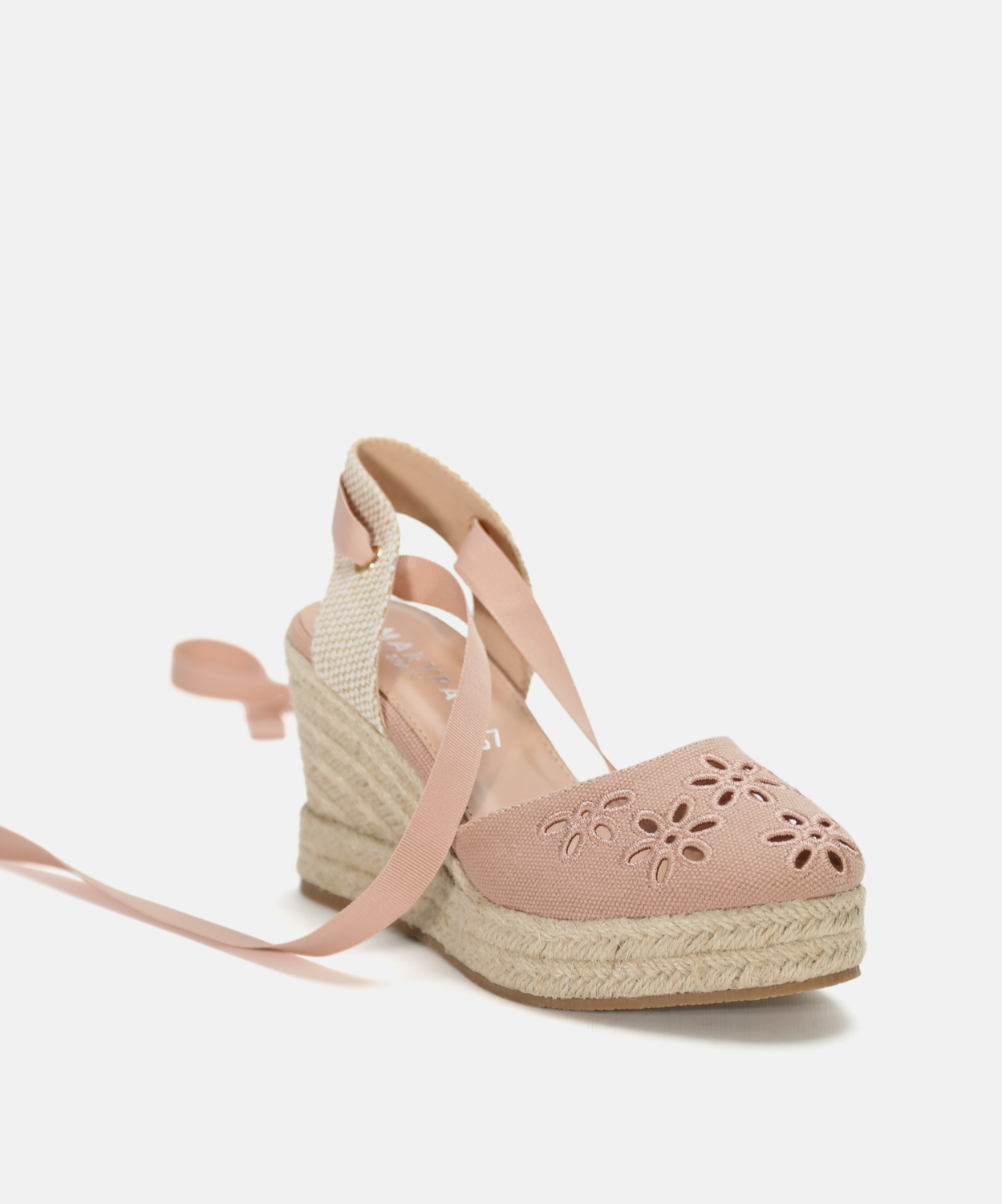 Cunha com bordado de flores image number null